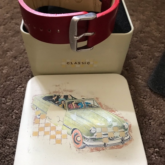 Fossil Retro Watch - Picture 2 of 5